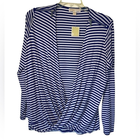 NWT Michael Kors Wrap front blouse. Size XL Lomg sleeve, hook front closure - Picture 1 of 9
